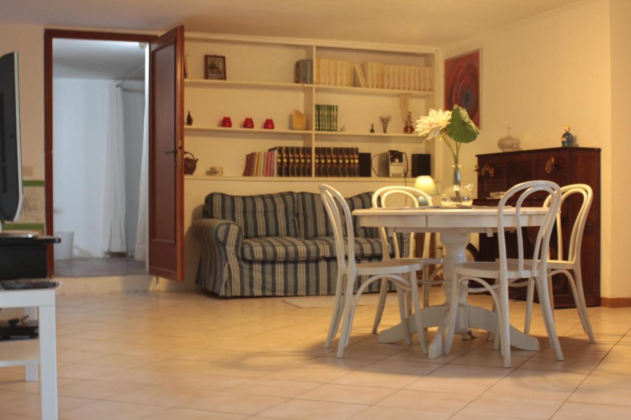 La Casa Di Duccio Con Parcheggio Gratuito Lägenhet Florens Exteriör bild